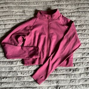 Alphalete fitted crop fitness jacket in fushia, size Small.